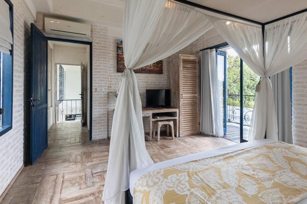 Tyche - Luxury In Near Villa Seminyak (Bali)