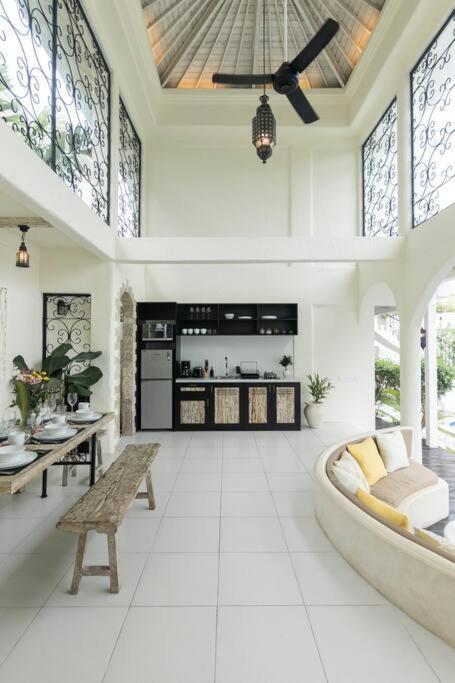 Villa Tyche - Luxury In Near Seminyak (Bali)